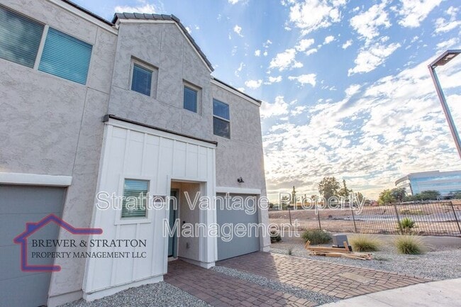 Building Photo - 2249 W Griswold Rd