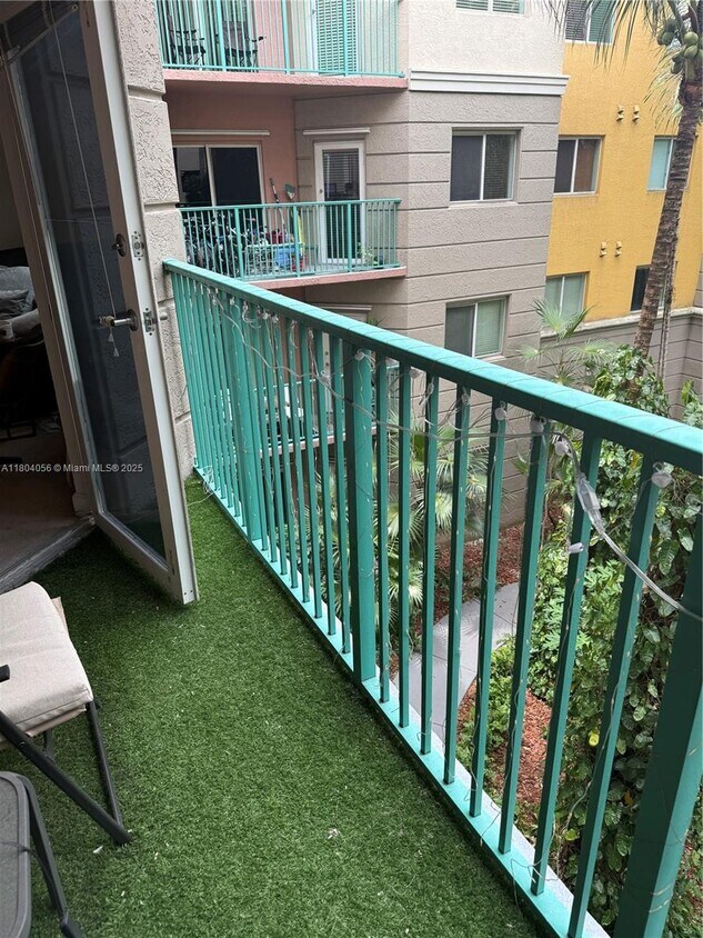 Foto principal - 6001 SW 70th St