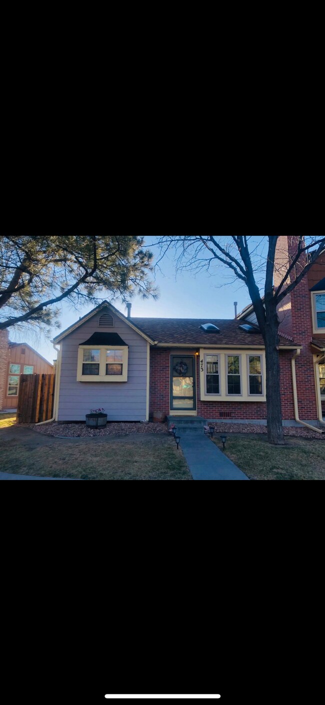 Foto del edificio - 473 Rolling Hills Dr