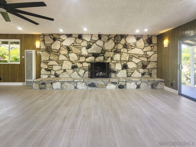 Building Photo - 151 W Hillside St