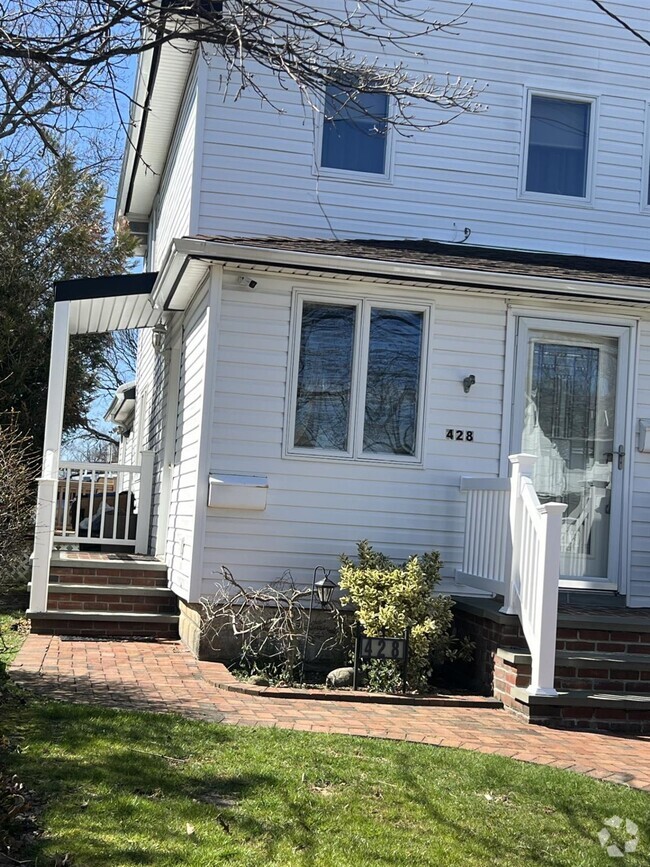 Building Photo - 428 Ocean Ave