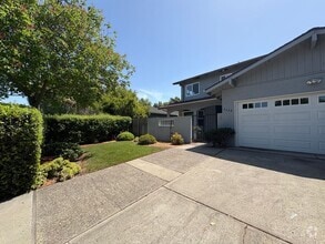Building Photo - 4288 Briarwood Way