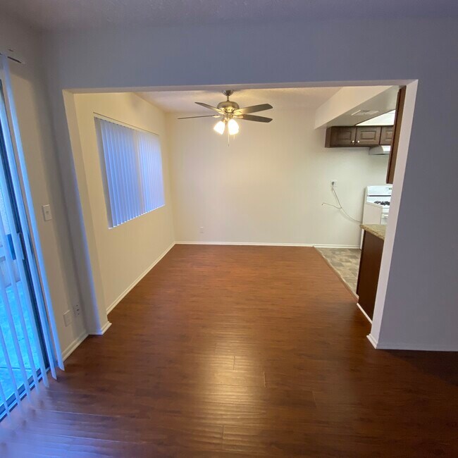 Foto del edificio - 405 E Dryden St