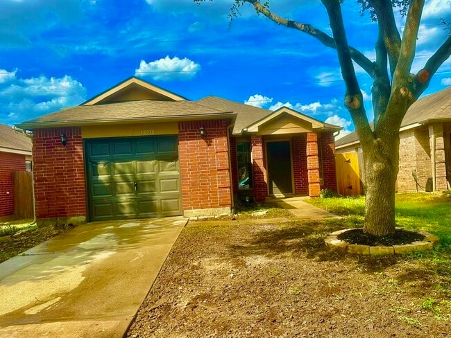 Building Photo - 18918 Dennington Dr
