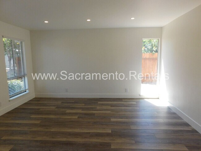 Foto del edificio - 3 br, 2 bath House - 5600 Vista Oak Way