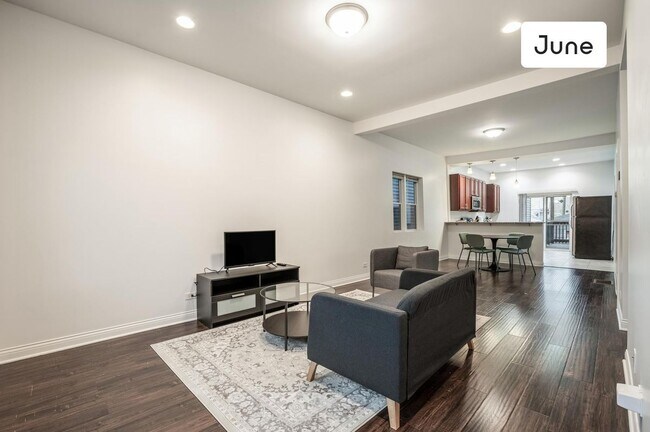 Foto del edificio - Full bedroom in 3 bed/2 bath Home