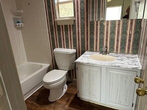 Building Photo - 16729 Malibu Dr