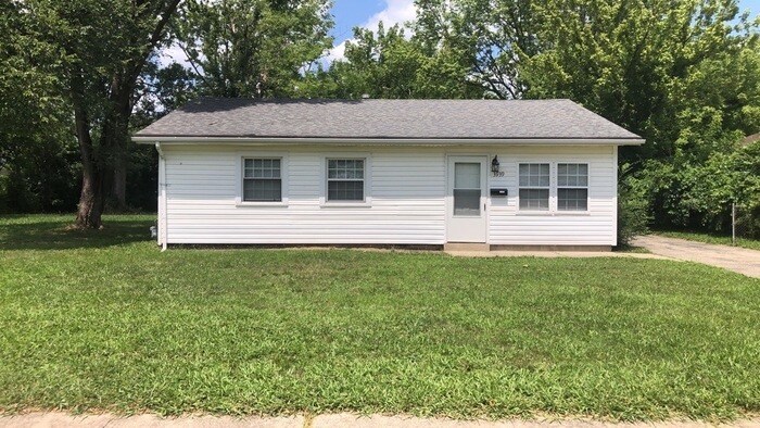 Foto principal - 3939 Prescott Ave