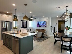 Building Photo - 4801 Vizsla Ln