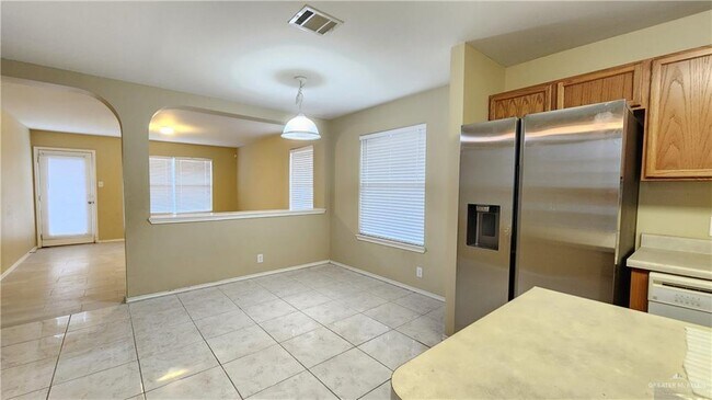 Building Photo - 3306 San Gabriel St