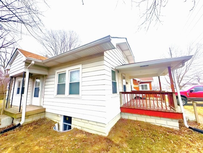 Photo - 512 E Troy Ave House