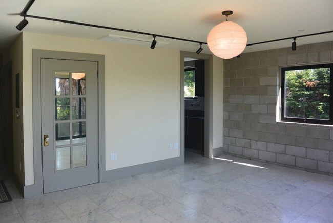 Foto del edificio - 5249 College Ave