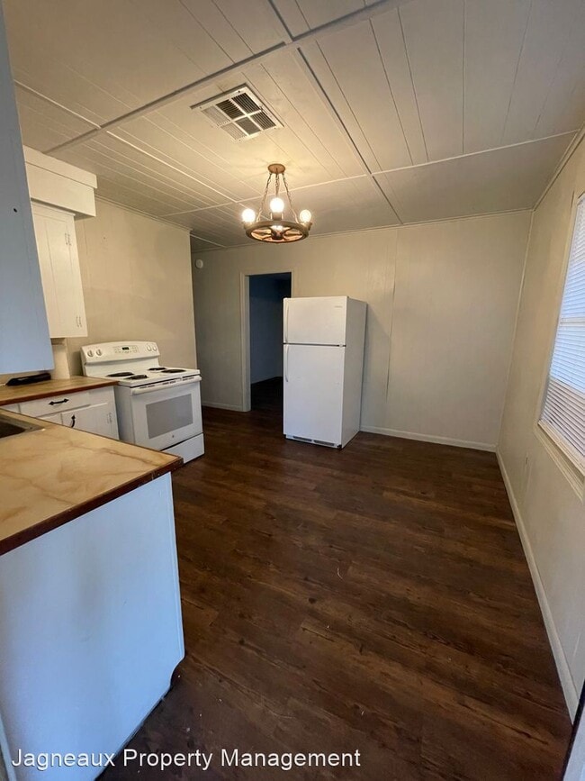 Building Photo - 2 br, 1 bath House - 821 Garden Dr