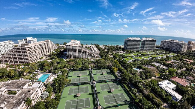 Foto del edificio - 151 Crandon Blvd