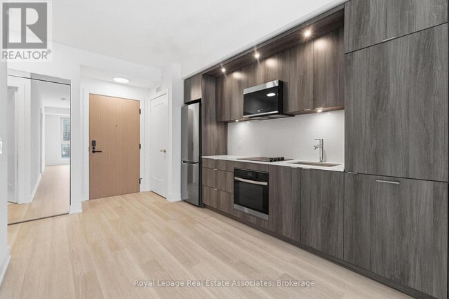 Building Photo - 25 Cordova Ave