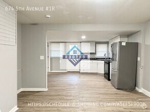 Building Photo - 674 5th Ave