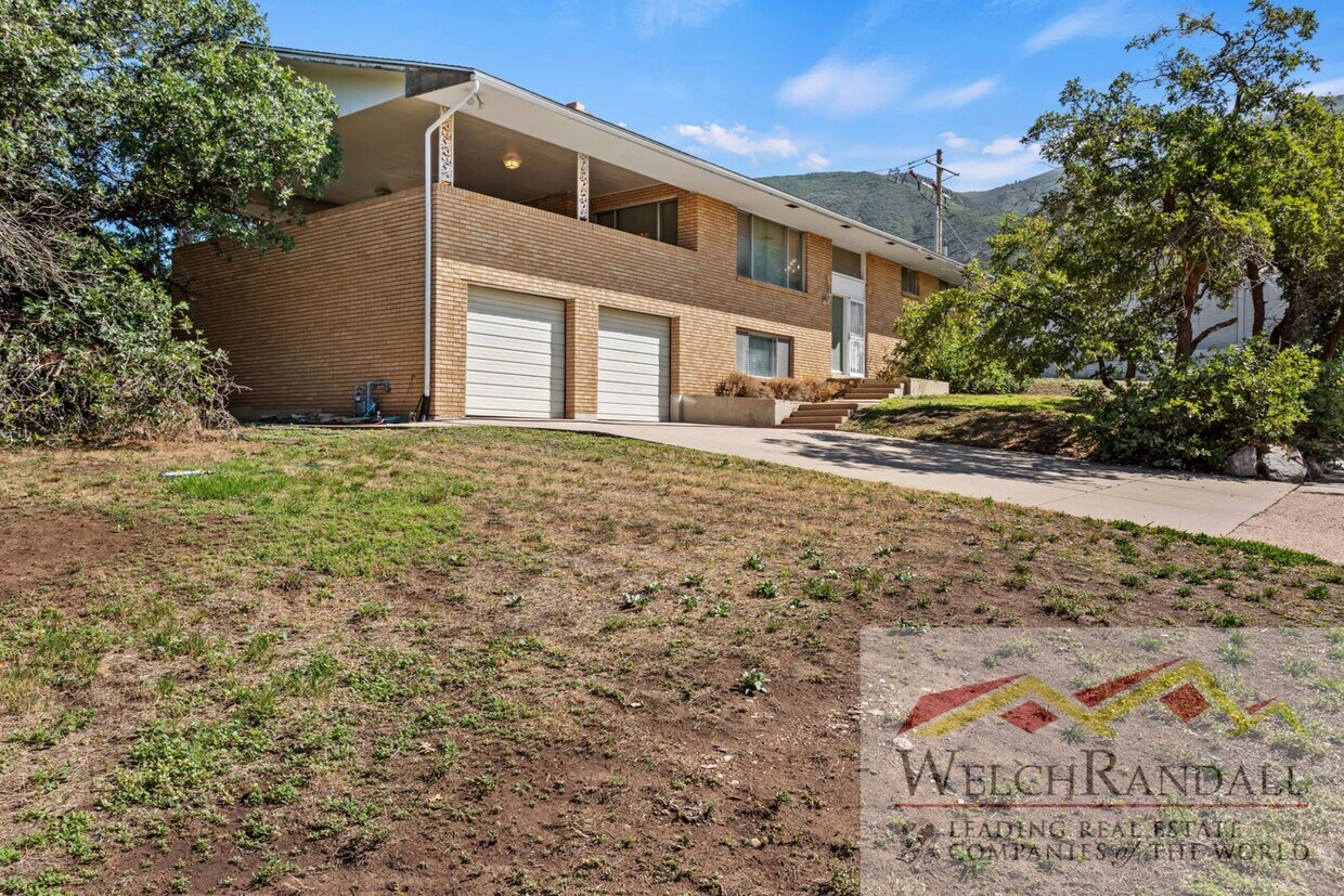 Primary Photo - 5 Bedroom Layton Home