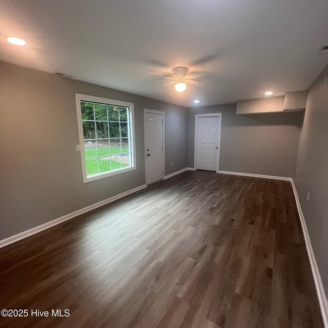 Building Photo - 3651 Gallberry Rd
