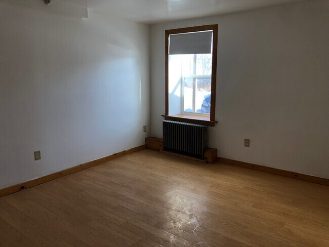 Building Photo - Orchard Apartments