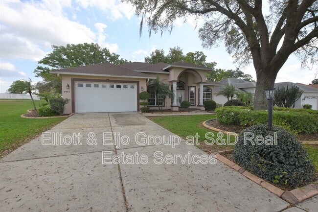 Foto del edificio - 6831 Hermitage Dr