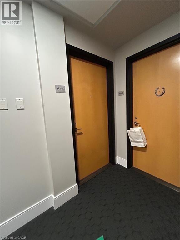 Photo du bâtiment - 15 Prince Albert Blvd