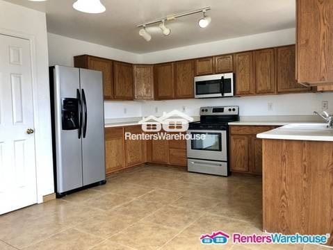 Foto del edificio - 428 Mt Cameron Ct