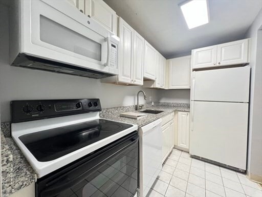 Building Photo - 54 Fountain Ln