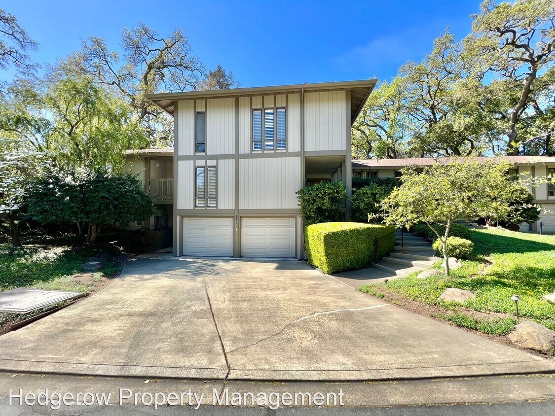 Foto principal - 2 br, 2.5 bath House - 165 Milliken Creek ...