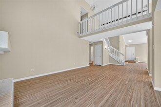 Building Photo - 1811 Foxlake Dr