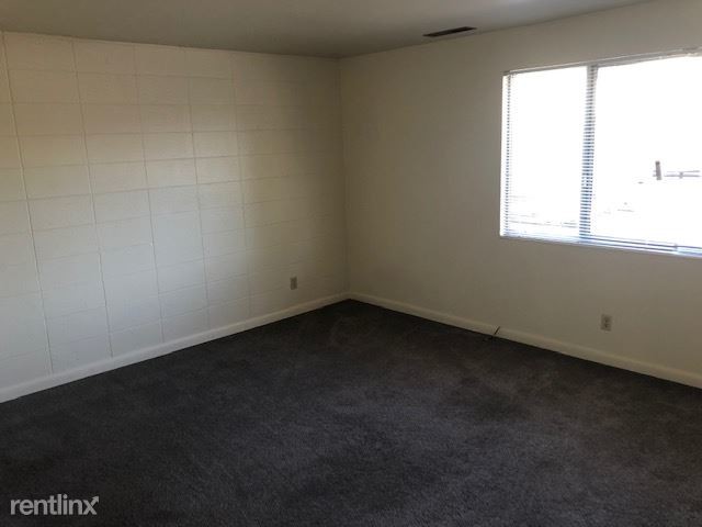 Building Photo - 178 200 E