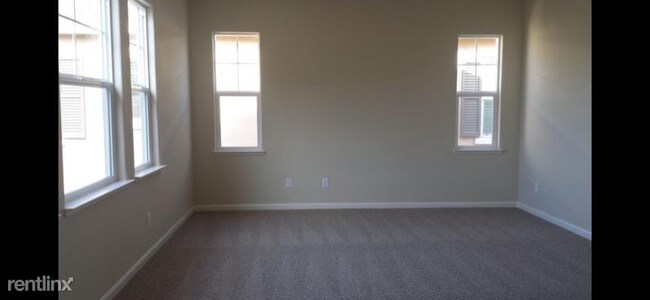 Building Photo - 4 br, 3 bath House - 767 W Riatta Ranch Dr