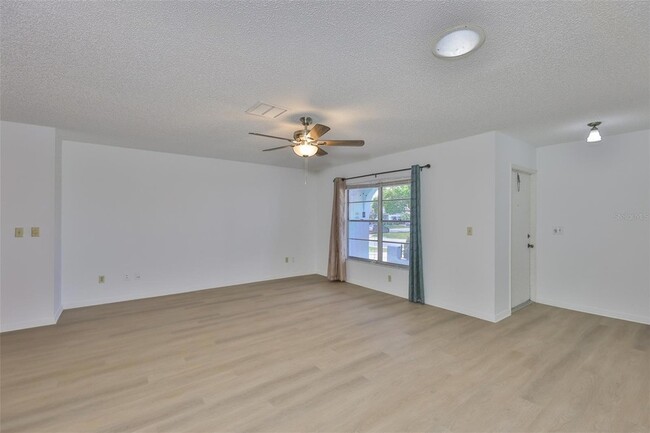 Building Photo - 1219 Wild Feather Ln