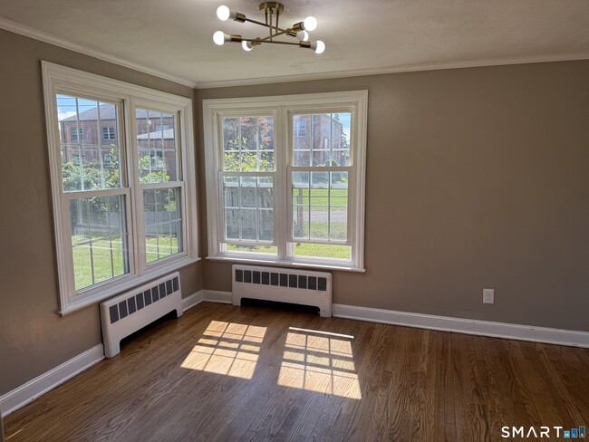 Foto del edificio - 618 Willard Ave