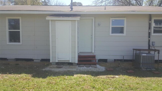 Building Photo - 9810 Porto Rico Rd