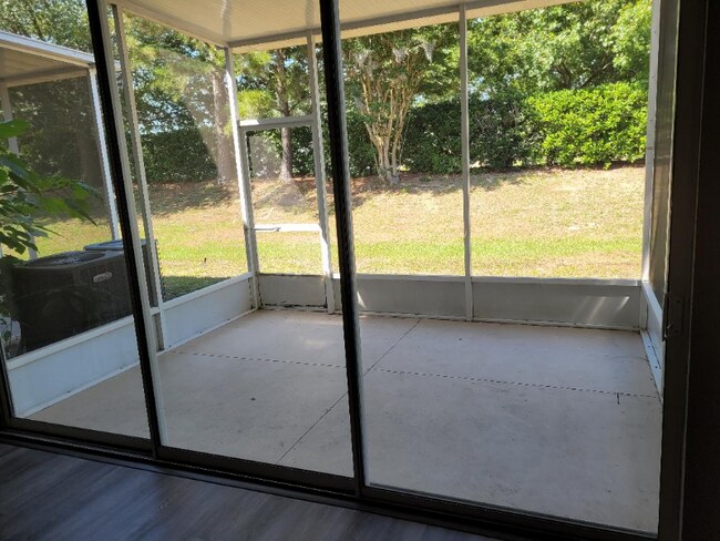 Foto del edificio - 4167 SW 43rd Cir