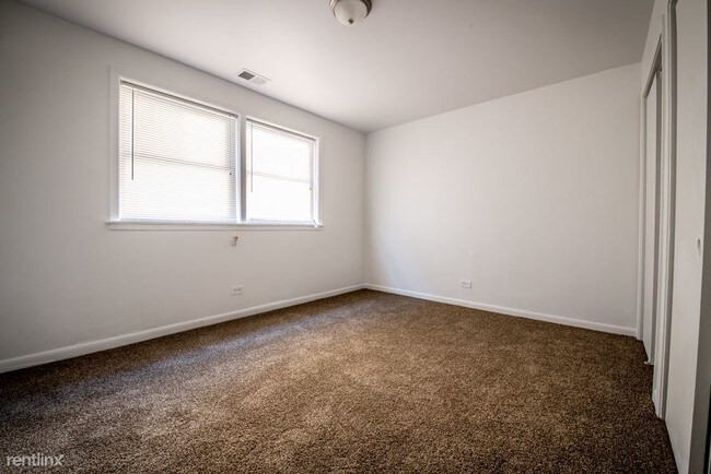 Building Photo - 2 br, 1 bath Apartment - 10933 S Vernon Ave