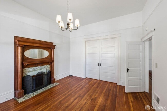 Building Photo - 2205 Bryant St