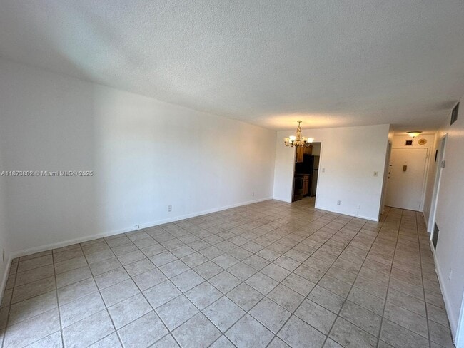 Foto del edificio - 900 NE 18th Ave