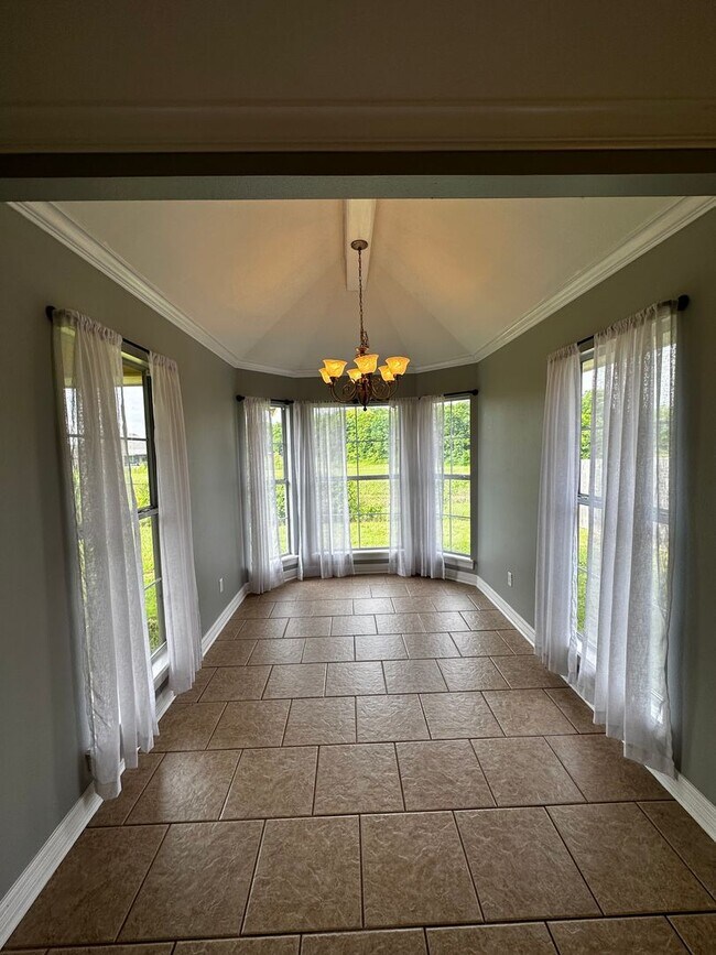 Building Photo - 4218 Parkridge Dr