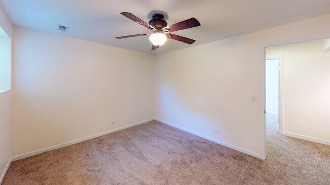 Foto del edificio - 5445 S Indiana Ave