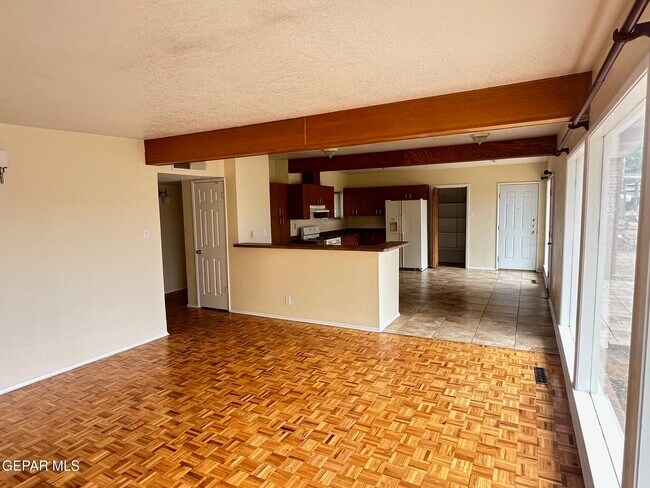 Foto del edificio - 5113 Trew Ct