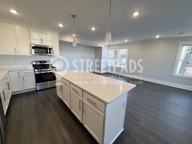 Building Photo - 5 bedroom in Boston MA 02134