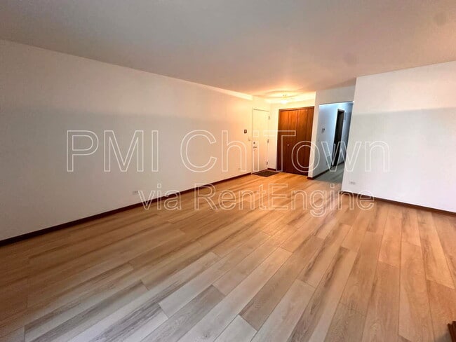 Building Photo - 225 Charleston Ct
