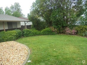 Building Photo - 190 Fairview Dr