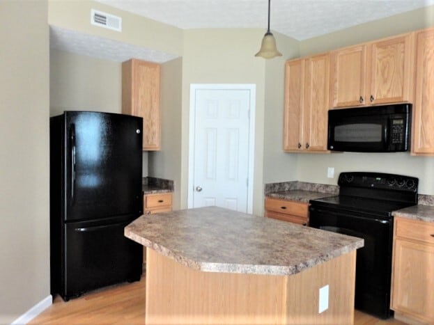 Building Photo - 5335 Rivers Edge Blvd