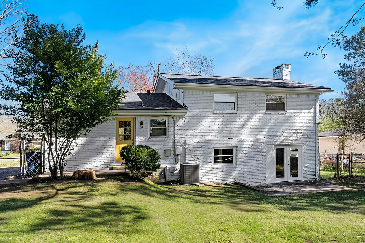 Primary Photo - 1613 W Austin Rd