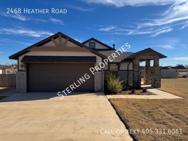 Foto del edificio - 2468 Heather Rd