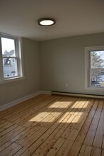 Building Photo - 204 High St