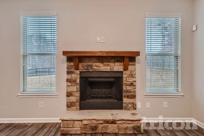 Building Photo - 4025 Trimrose Ct