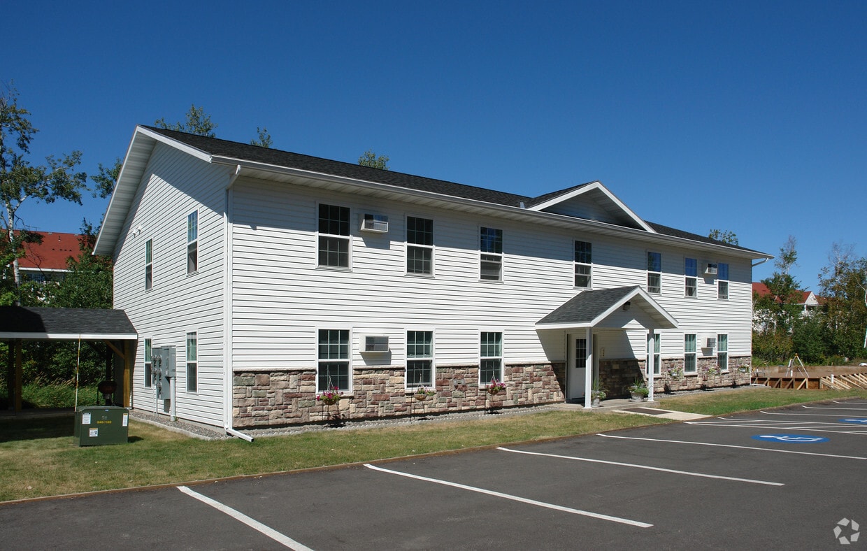 Building Photo - Maple Glen Estates